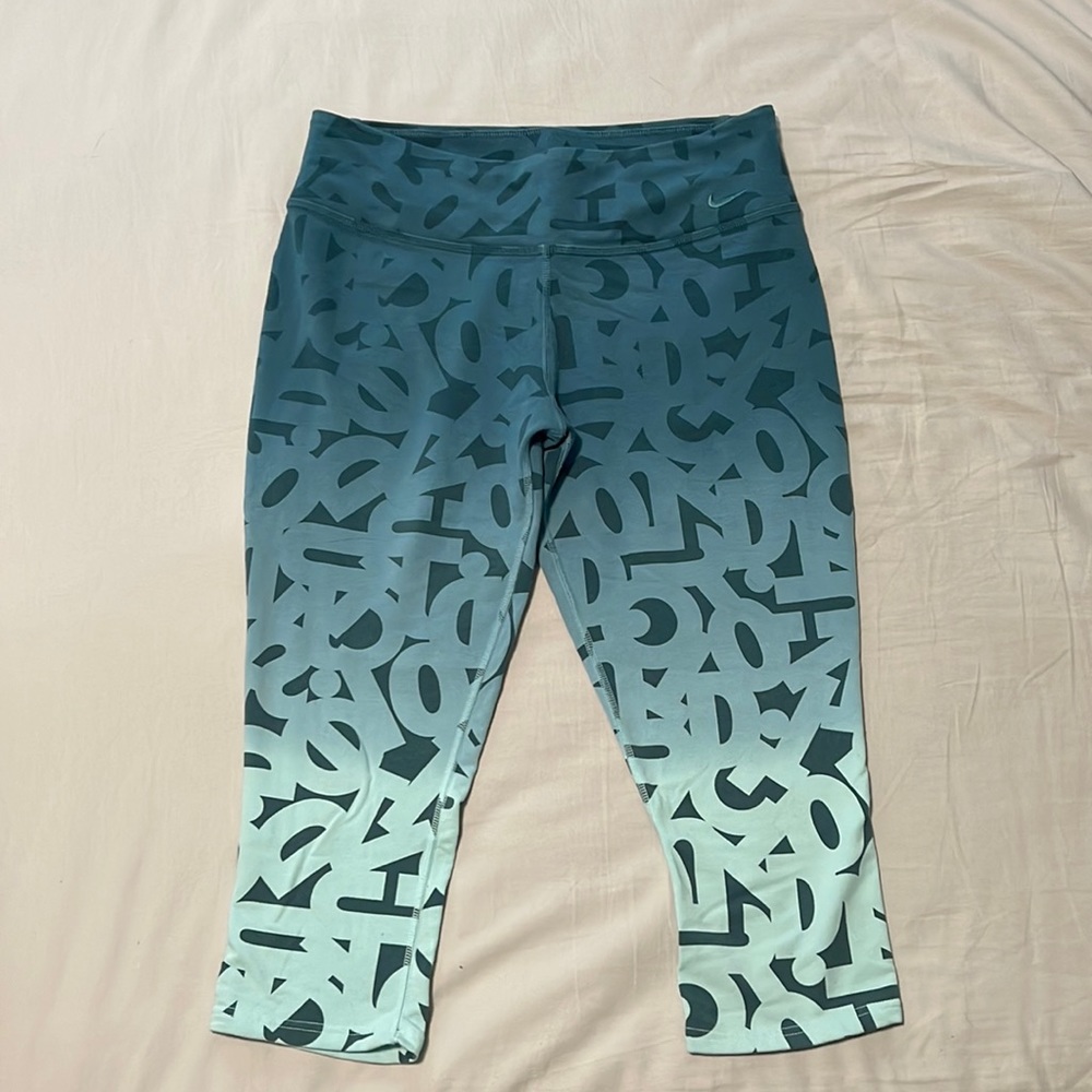 Nike Cropped Leggings